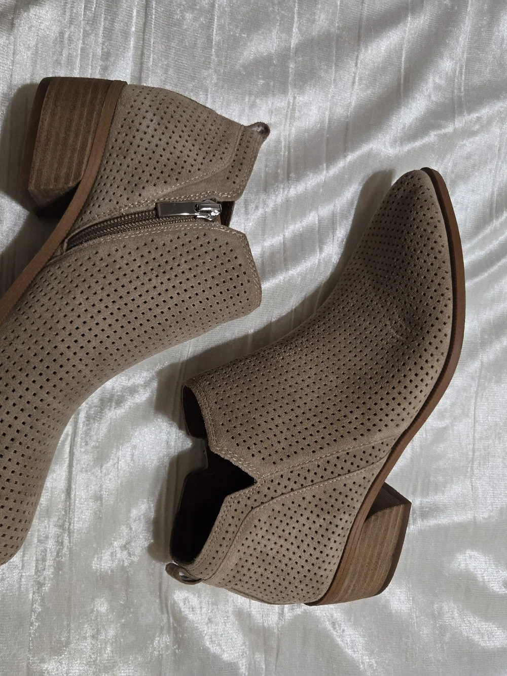 FAUX Suede Perforated Ankle Boots - Taupe By Franco Sarta Size 7 1/2 EUC!